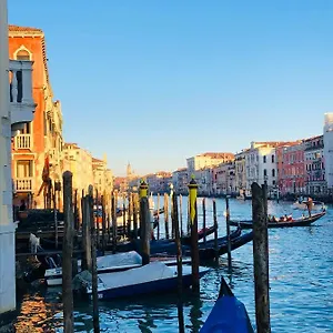 Ca Dode Grand Canal Venedig